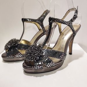 EUC Antonio Melani Heels Size 8 Women's